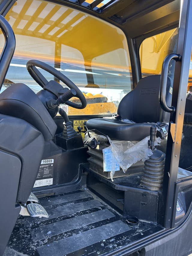 Image of JCB 510-56 equipment image 4