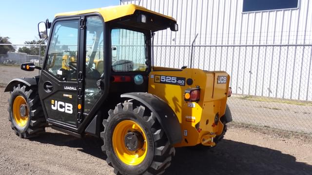 Image of JCB 525-60 Agri Plus equipment image 2