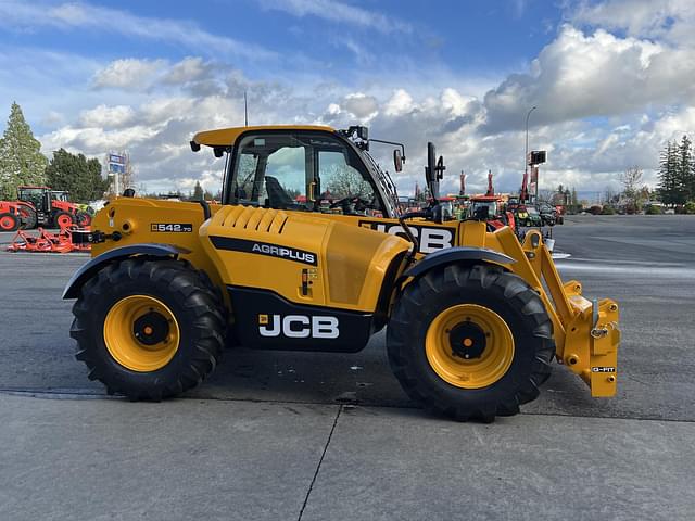 Image of JCB 542-70 Agri Plus equipment image 4