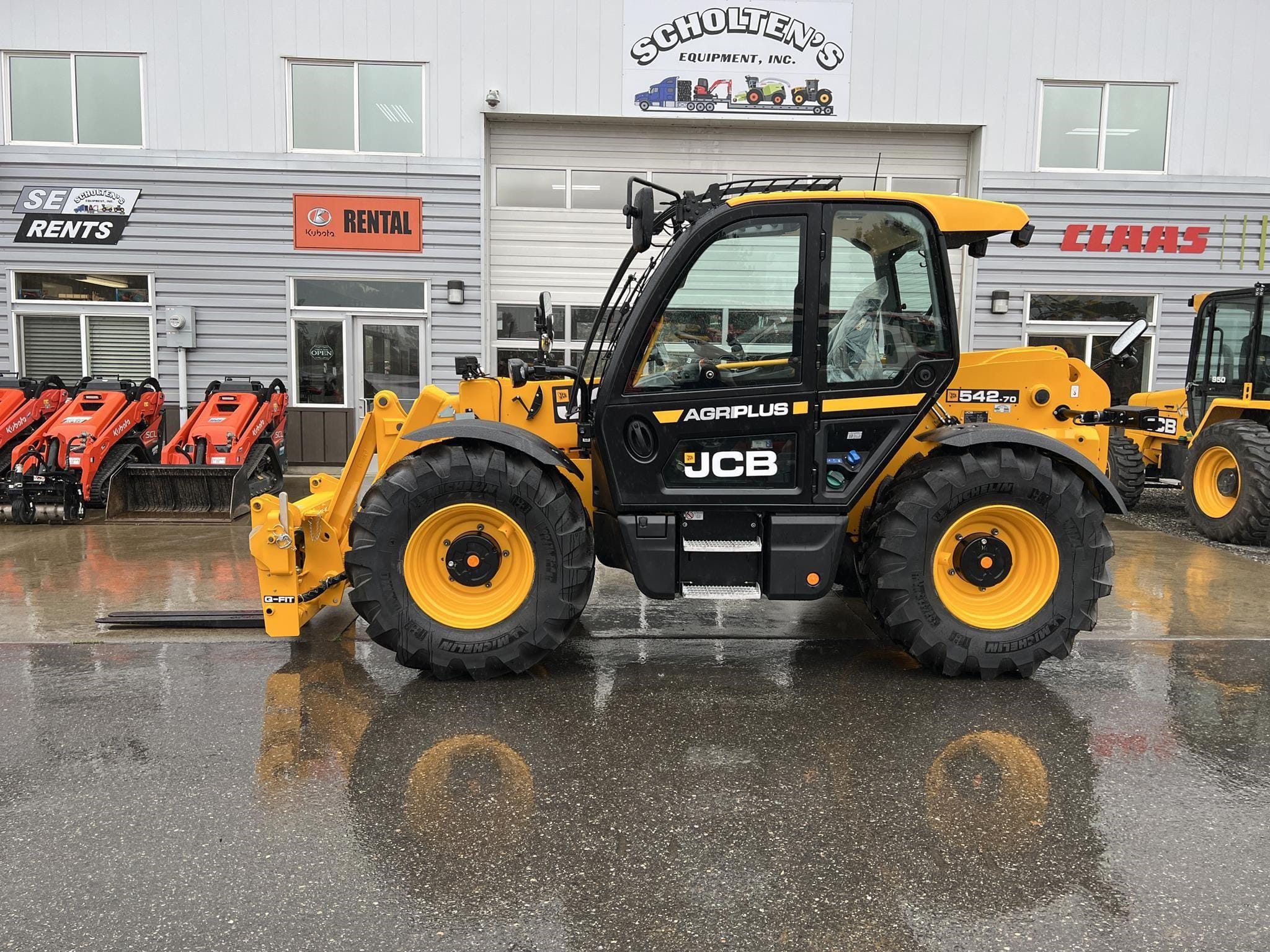 2024 JCB 542-70 Agri Plus Equipment Image0