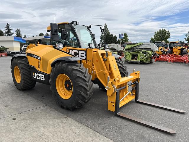 Image of JCB 542-70 Agri Plus equipment image 3