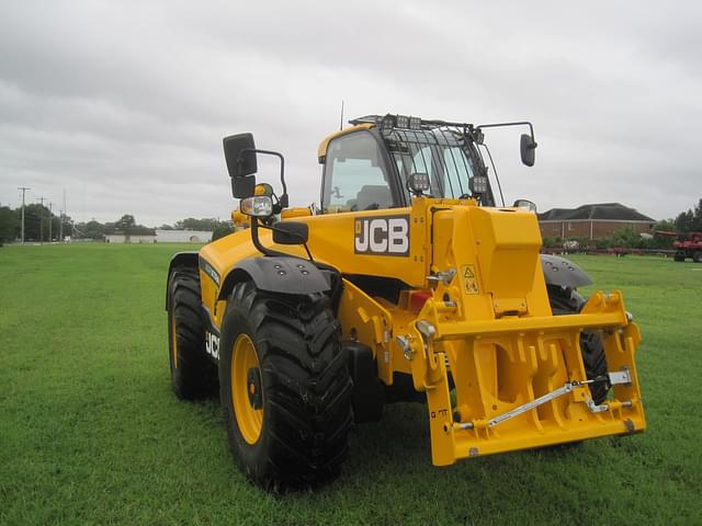 Image of JCB 560-80 Agri XTRA equipment image 4