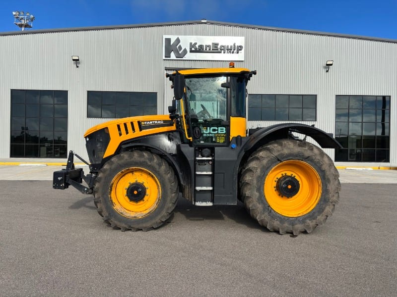 2024 JCB Fastrac 8330 iCON Equipment Image0