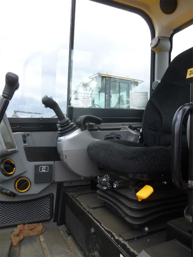 Image of JCB 85Z-2 equipment image 3
