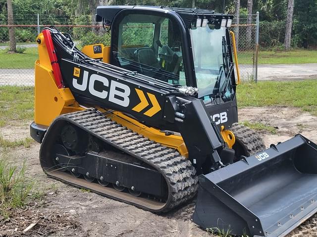 Image of JCB 3TS-8T equipment image 4