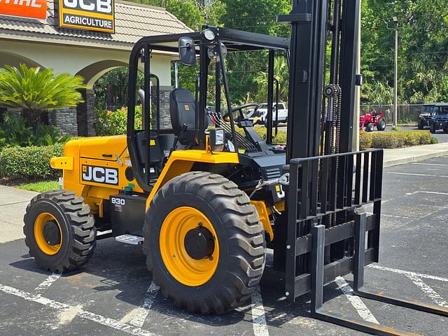 Image of JCB 930 equipment image 2