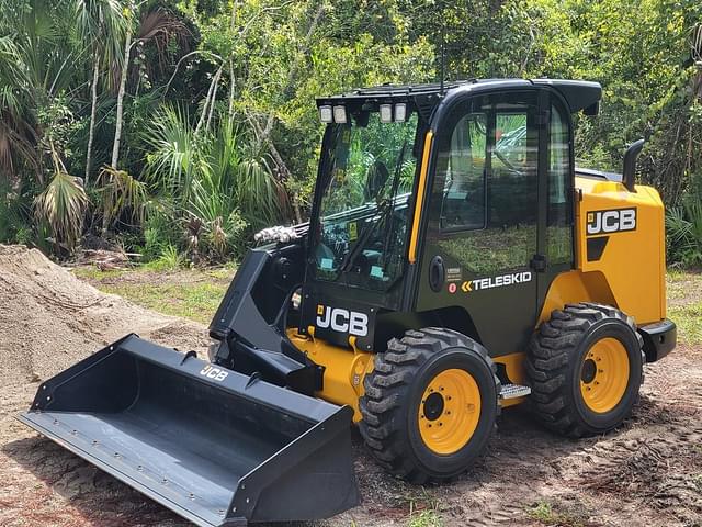 Image of JCB 3TS-8W equipment image 1