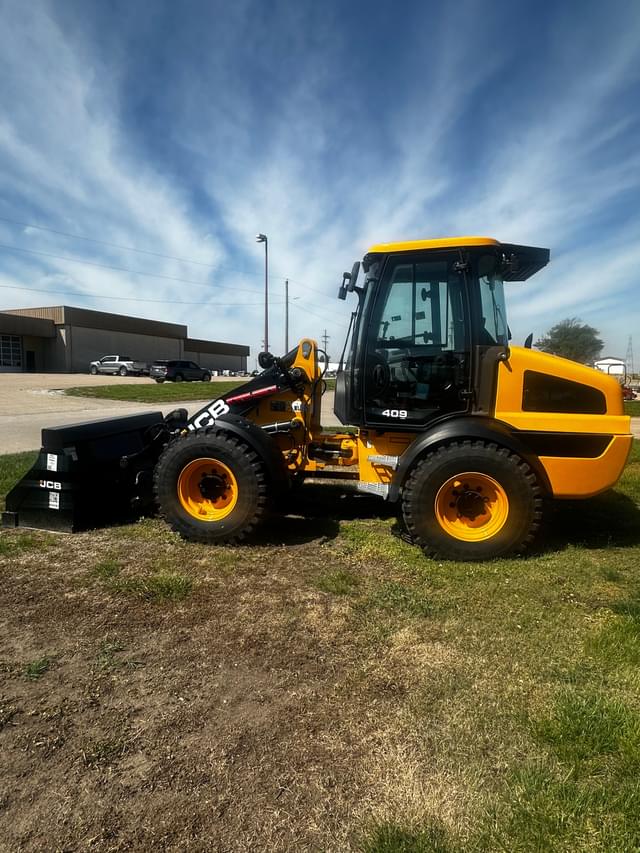 Image of JCB 409 Agri equipment image 1