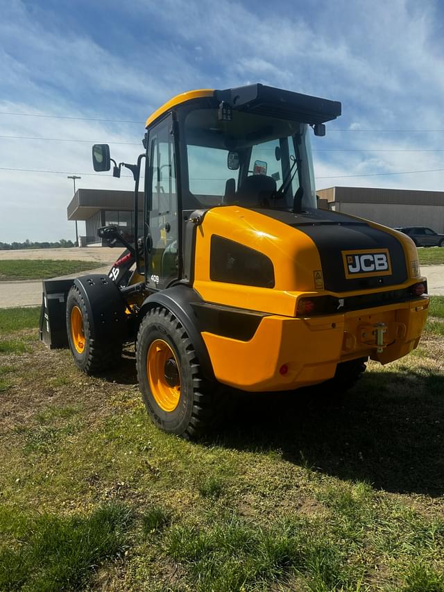 Image of JCB 409 Agri equipment image 2