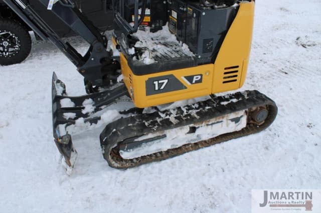 Image of John Deere 17P equipment image 4