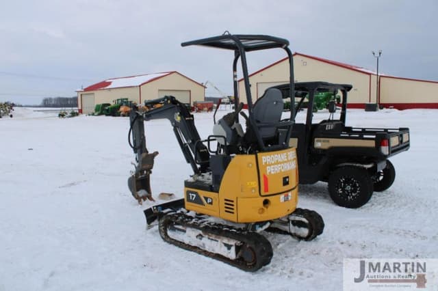Image of John Deere 17P equipment image 3