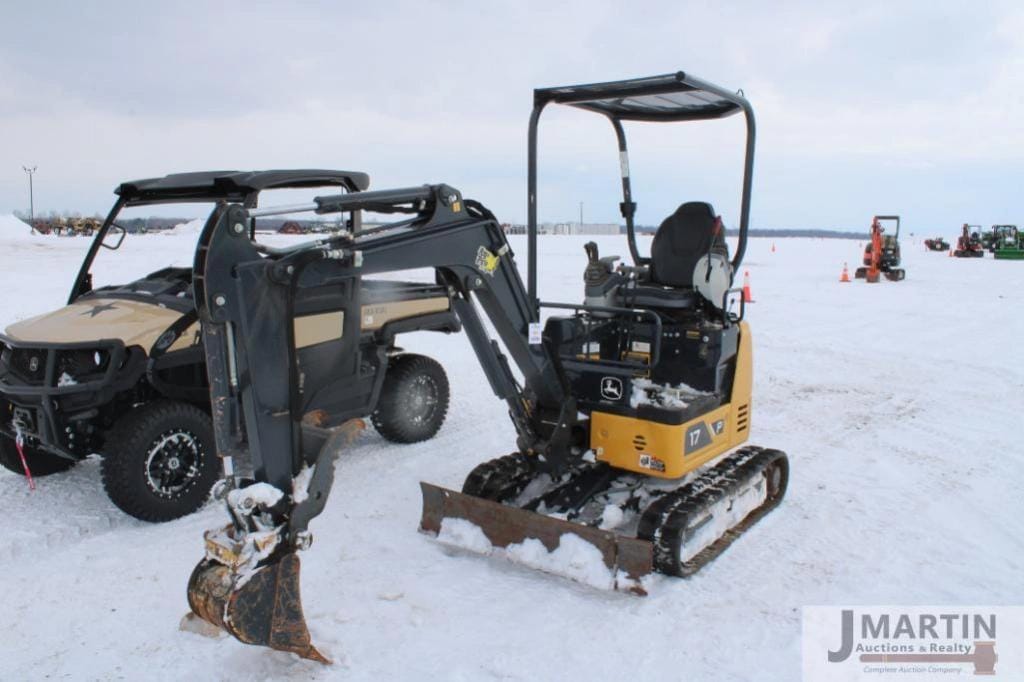 2024 John Deere 17P Equipment Image0