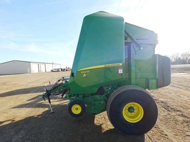 Image of John Deere 560M equipment image 3