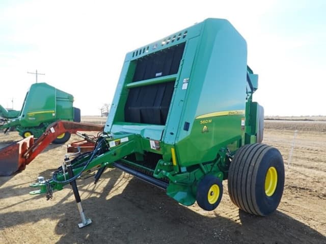 Image of John Deere 560M equipment image 4