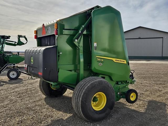 Image of John Deere 561M equipment image 4