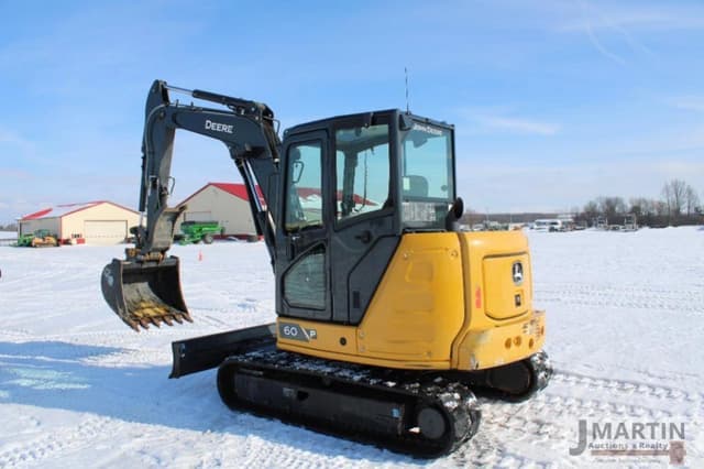 Image of John Deere 60P equipment image 3