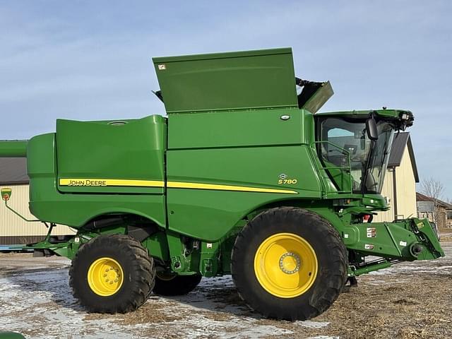 Image of John Deere S780 equipment image 3