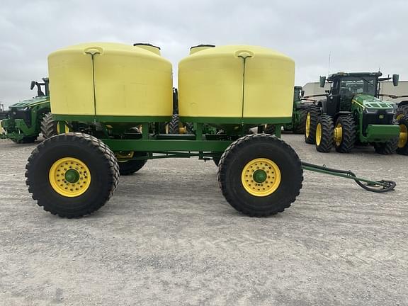 Image of JD Skiles Row Tracker 2600 equipment image 4