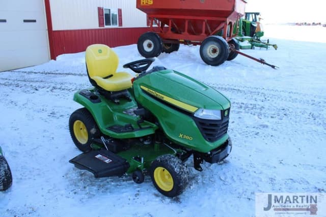 Image of John Deere X380 equipment image 1