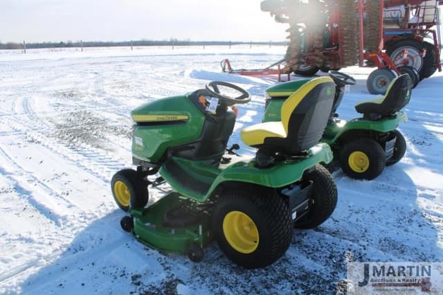 Image of John Deere X390 equipment image 3
