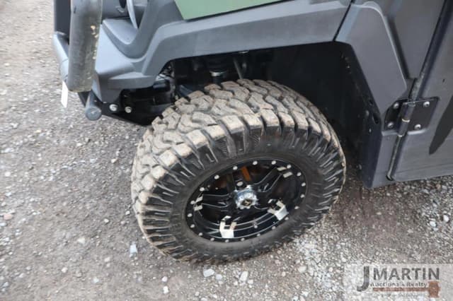 Image of John Deere XUV 835R equipment image 4