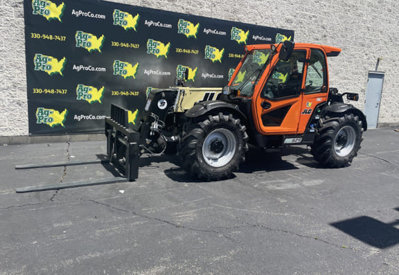 2024 JLG AG925 Equipment Image0