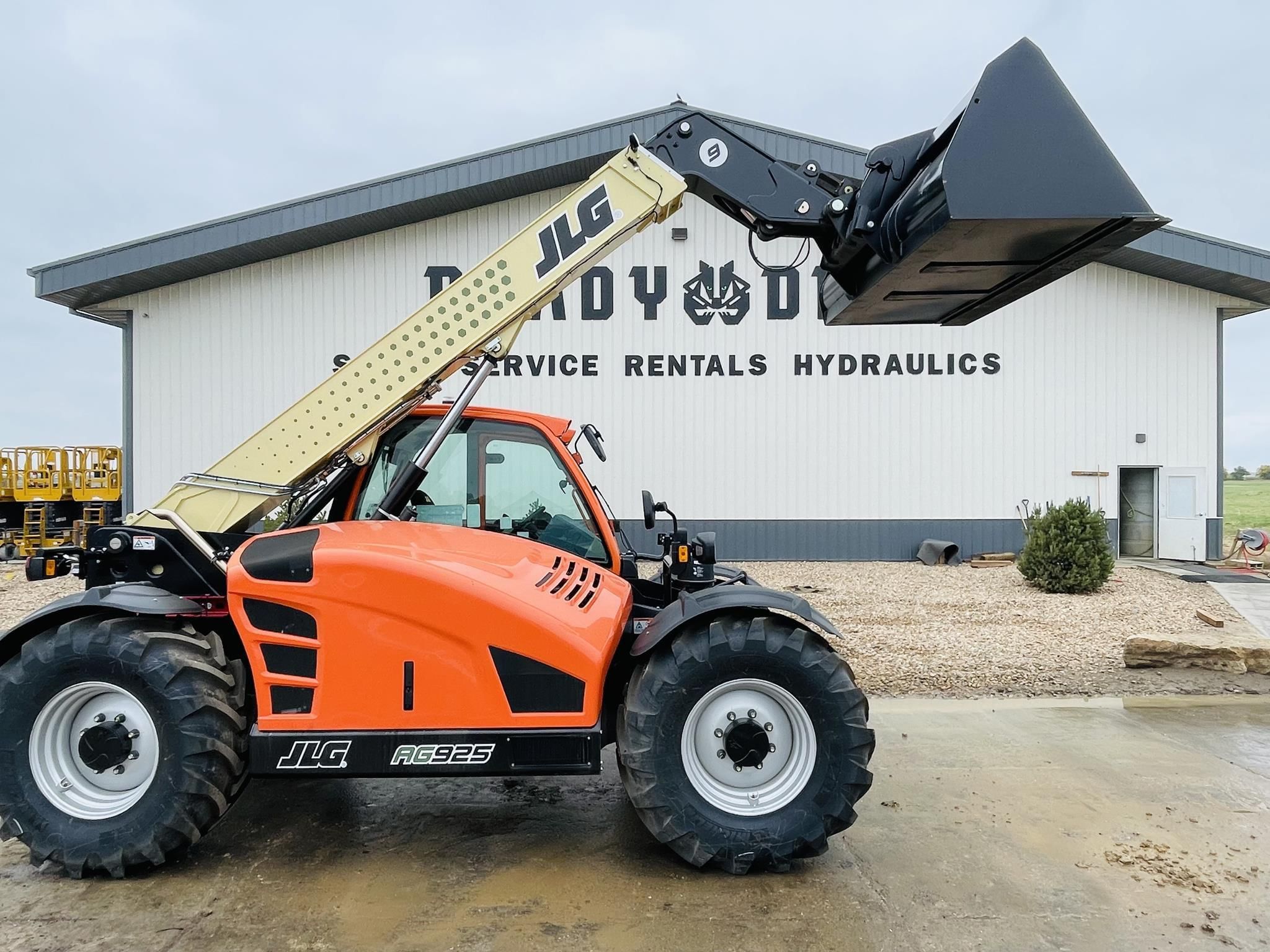 2024 JLG AG925 Equipment Image0