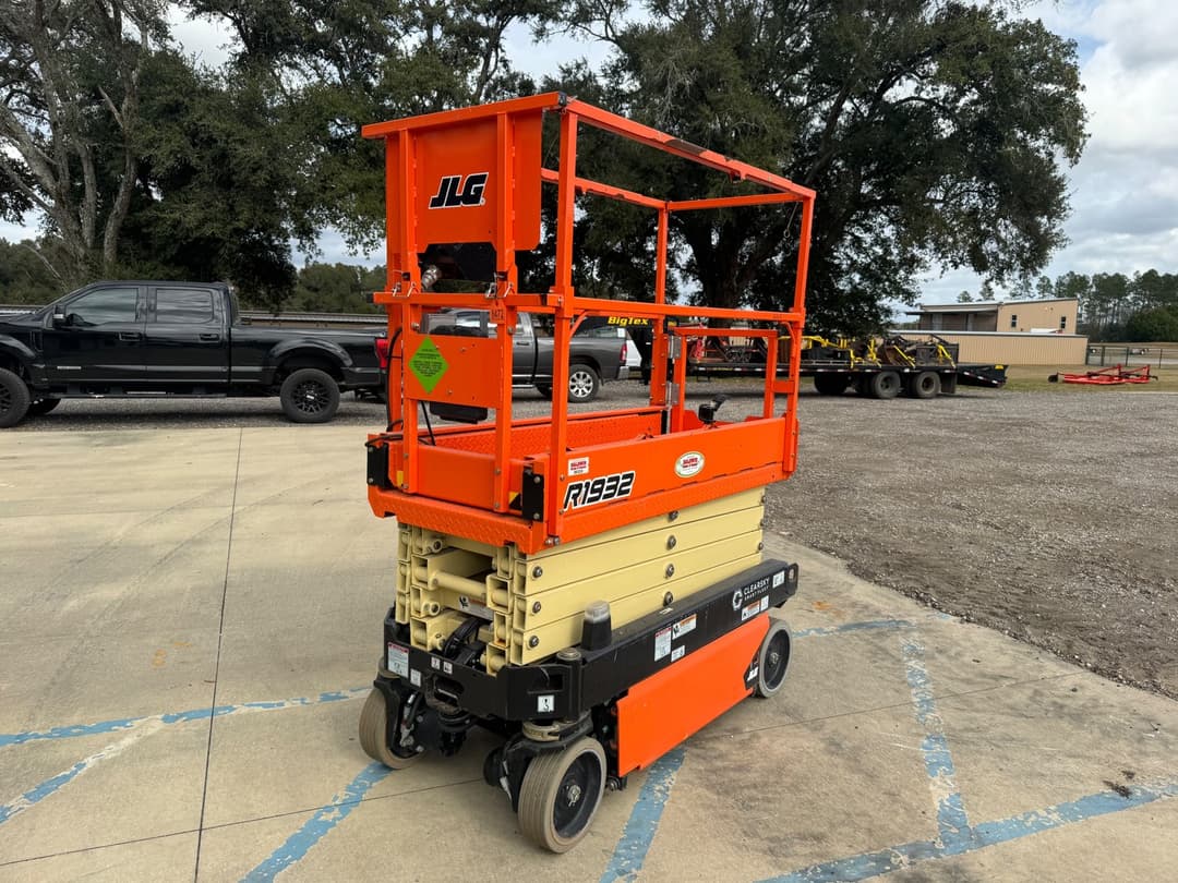 Image of JLG R1932 Primary image