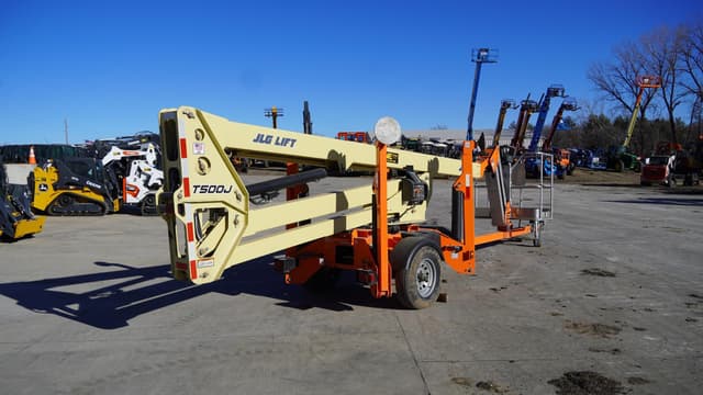 Image of JLG T500J equipment image 2