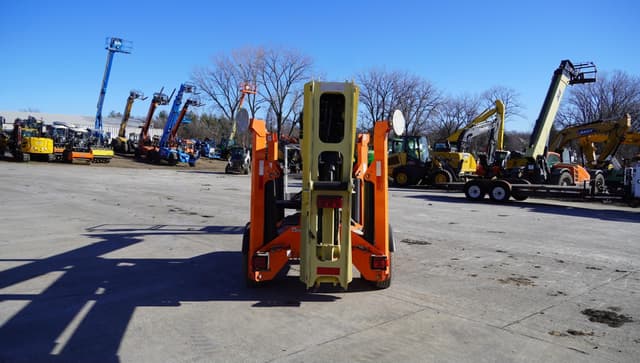 Image of JLG T500J equipment image 3