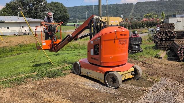 Image of JLG TOUCAN 32E equipment image 2