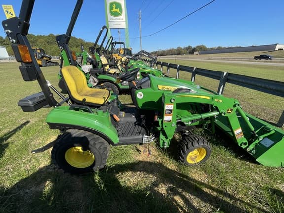 Image of John Deere 1023E equipment image 2
