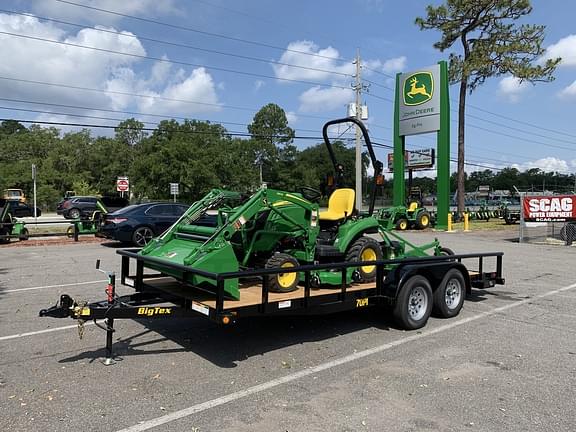 Image of John Deere 1023E equipment image 1