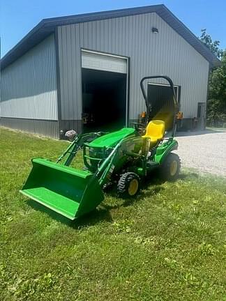 Image of John Deere 1023E equipment image 4