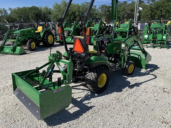 Image of John Deere 1023E equipment image 2