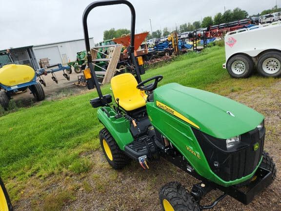 Image of John Deere 1023E equipment image 1