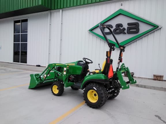 Image of John Deere 1023E equipment image 2