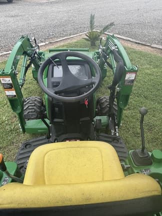 Image of John Deere 1023E equipment image 4