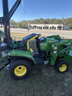 Image of John Deere 1023E equipment image 1