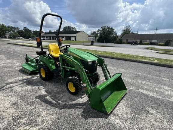 Image of John Deere 1023E equipment image 2