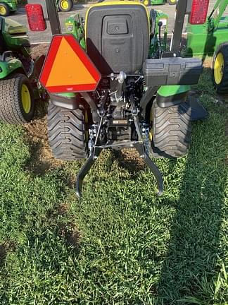 Image of John Deere 1023E equipment image 4