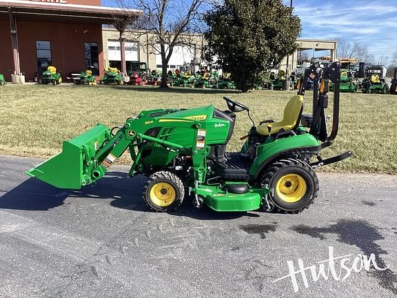 Image of John Deere 1023E equipment image 4