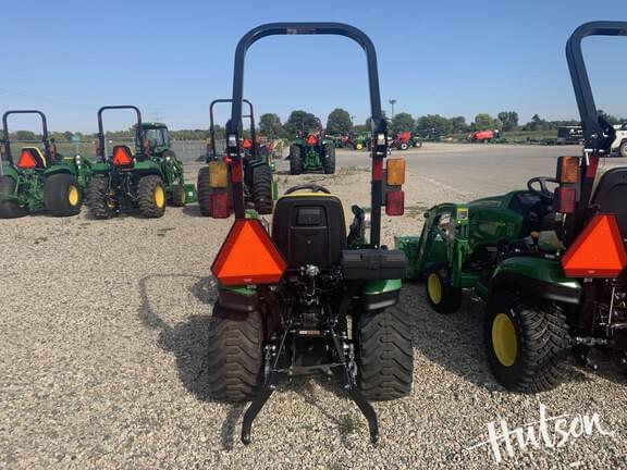 Image of John Deere 1023E equipment image 3