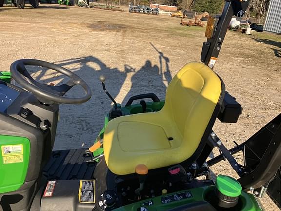 Image of John Deere 1023E equipment image 4