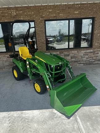 Image of John Deere 1023E equipment image 3