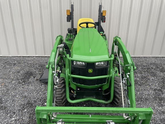 Image of John Deere 1023E equipment image 2
