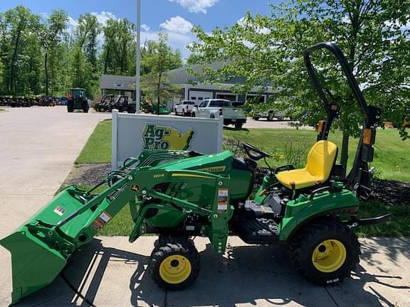 Image of John Deere 1023E equipment image 1