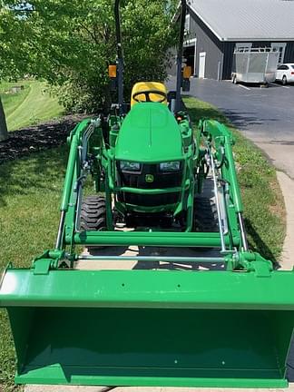 Image of John Deere 1023E equipment image 2