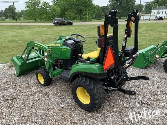 Image of John Deere 1023E equipment image 4