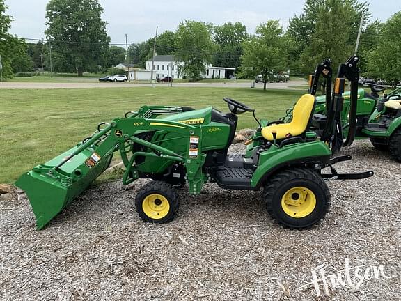 Image of John Deere 1023E equipment image 1
